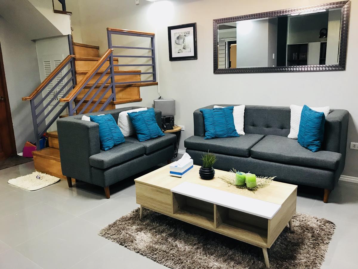 Hillary Timog Park Homes Angeles Exterior foto